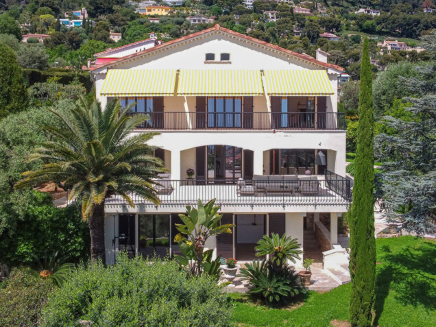 VILLA AU HAMEAU - VUE MER - PRESTATION HAUT DE GAMME