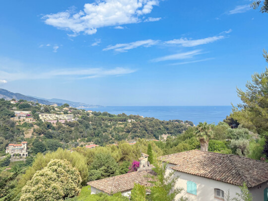 ROQUEBRUNE CAP MARTIN - QUARTIER HAMEAU - MAISON