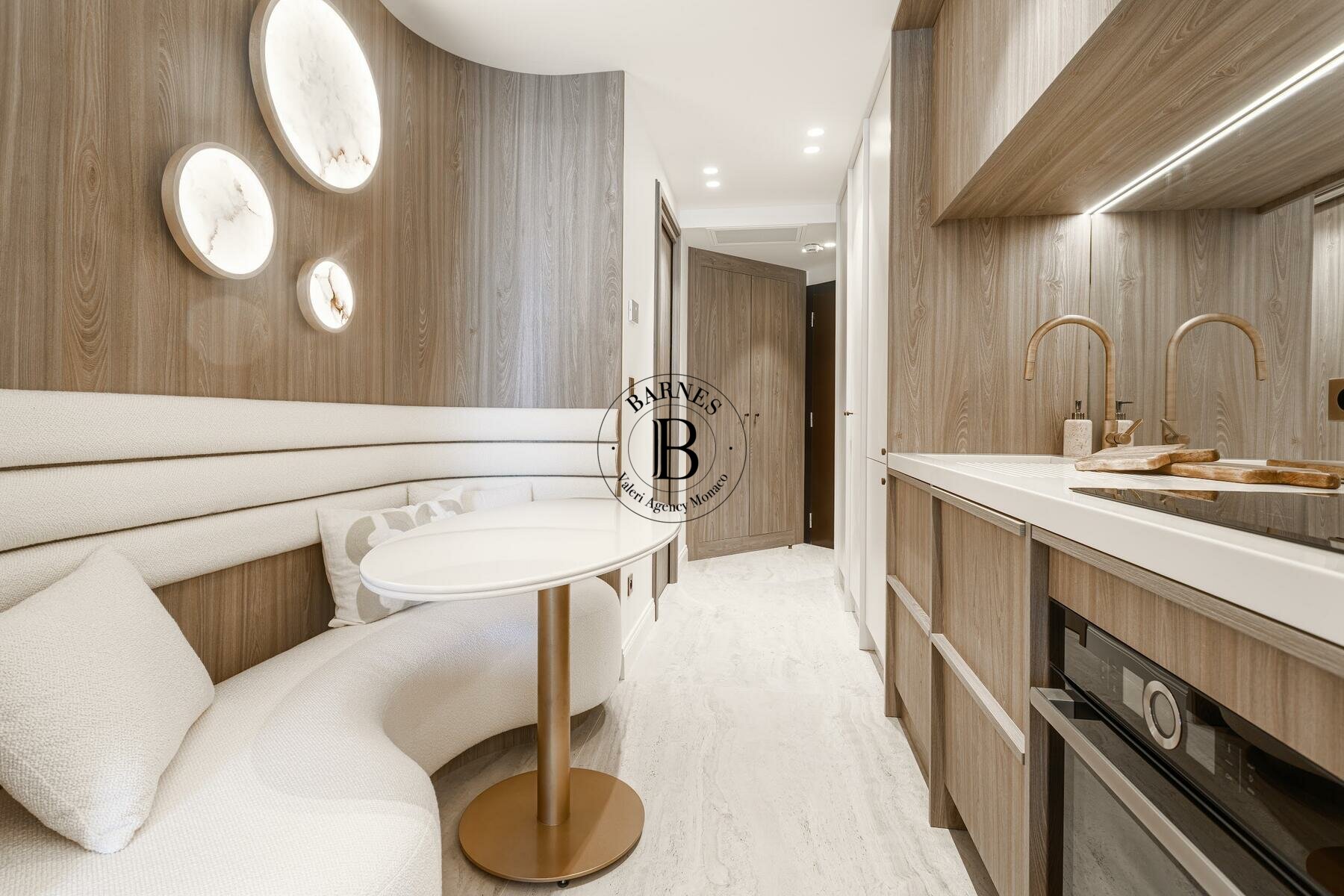 PARC SAINT ROMAN - MONOLOCALE RISTRUTTURATO - VISTA MARE - 4/21