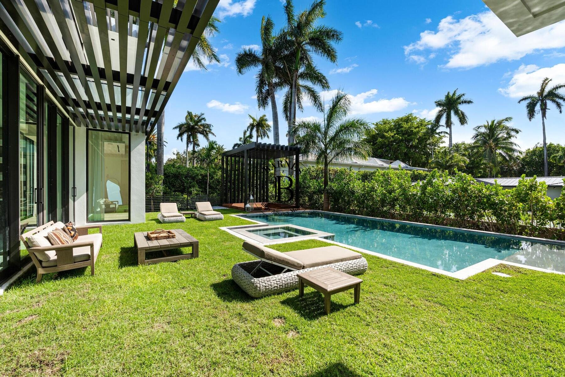 MIAMI BEACH - SHELTER AVENUE - VILLA CONTEMPORAINE NEUVE - 3/13