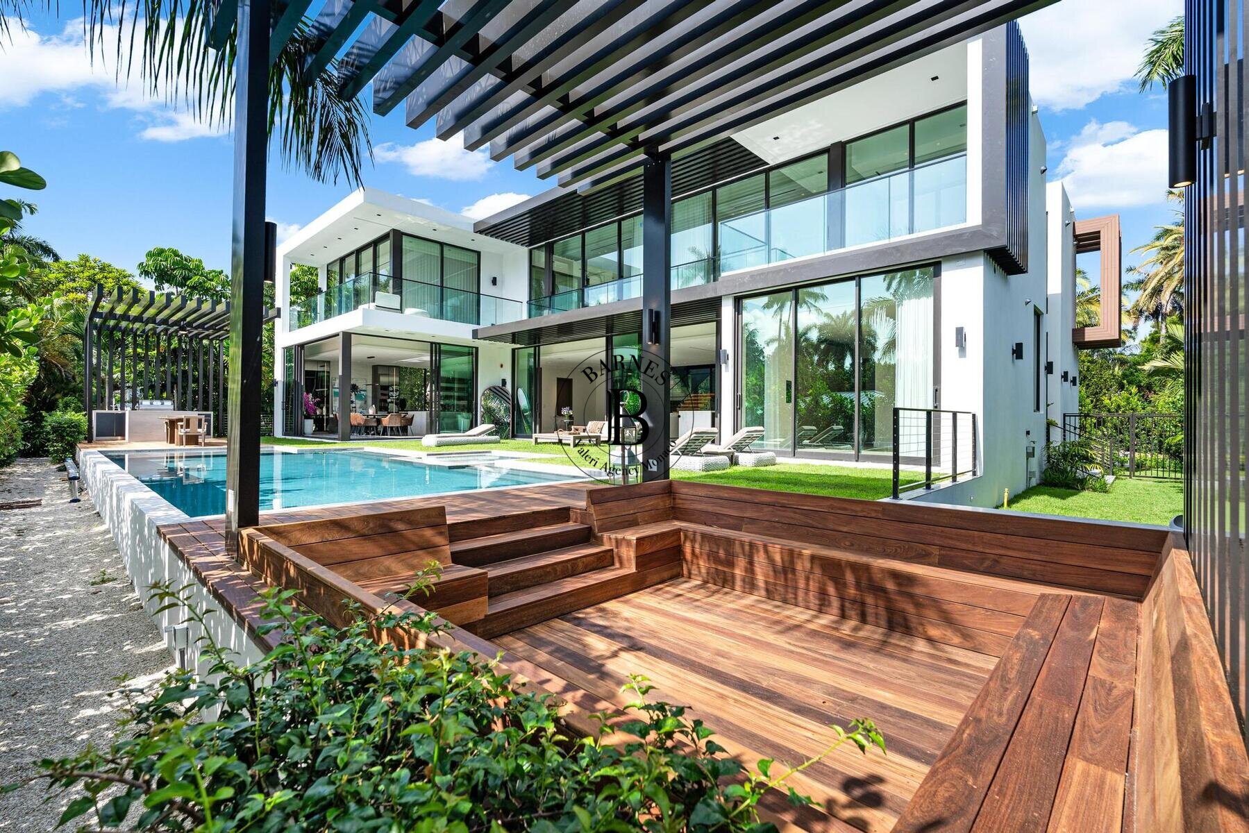 MIAMI BEACH - SHELTER AVENUE - VILLA CONTEMPORAINE NEUVE - 2/13