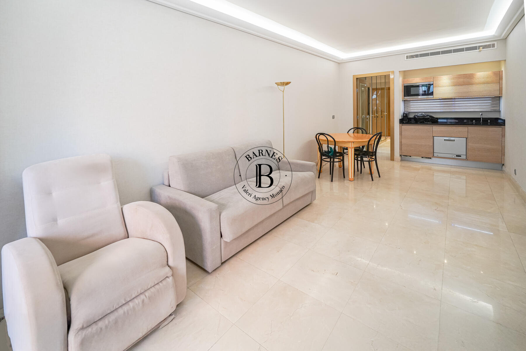 MICHELANGELO - STUDIO - FONTVIEILLE - 4/13