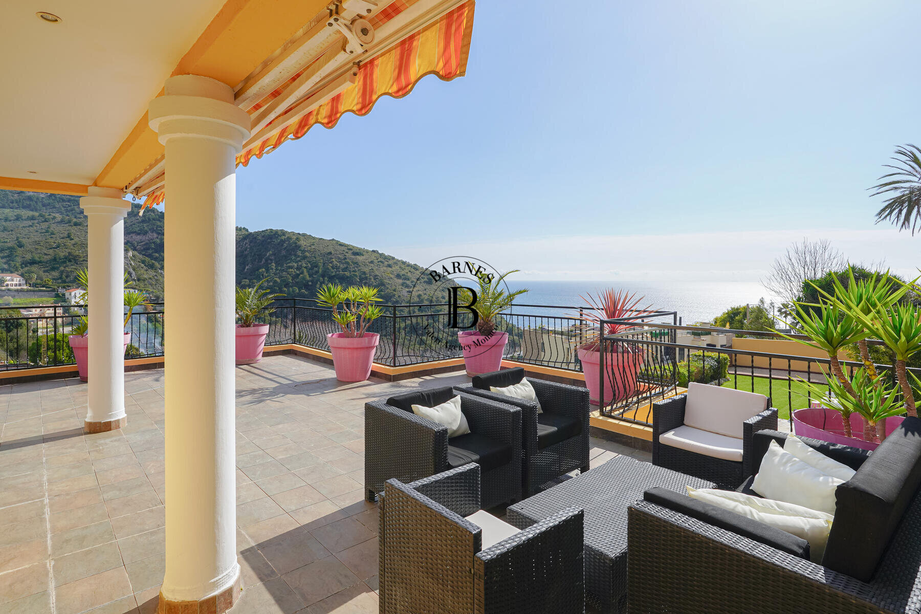 SAINT-LAURENT-D'ÈZE - VILLA - PISCINE - 4/28